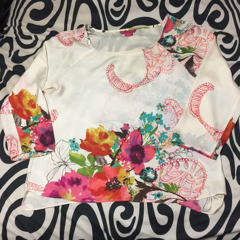 Women’s blouse